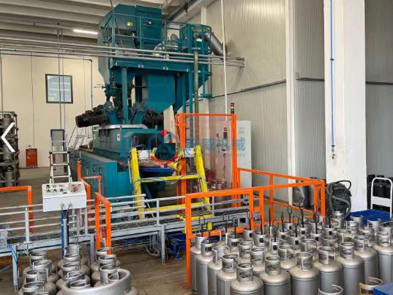 Steel cylinder shot blasting machine