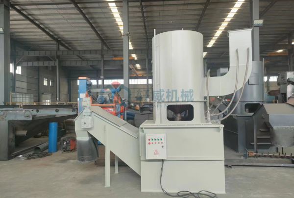 Efficient water curtain dust collector